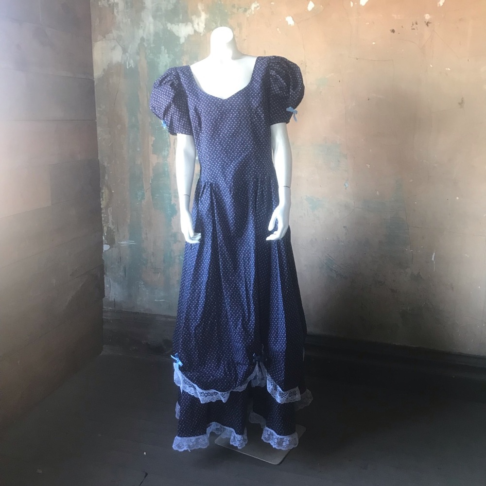Large prairie dress blue calico costume Halloween